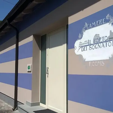 Il Porto Dei Sognatori Guest house *